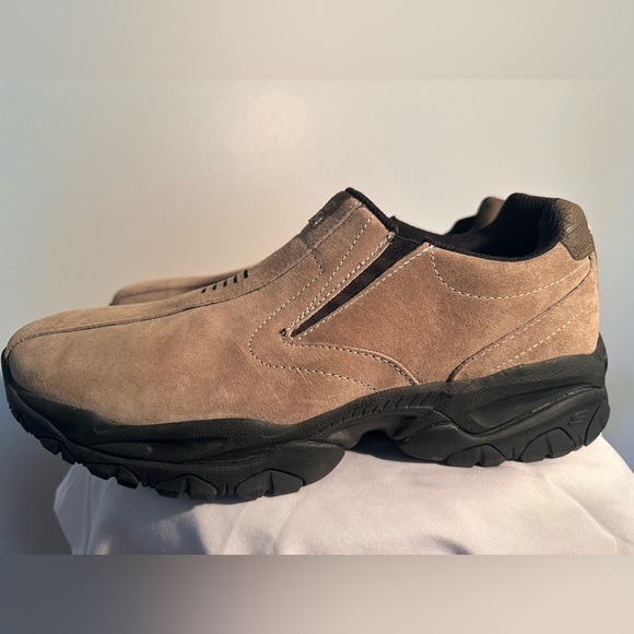 Sketcher Slip On Walking shoes - Picture 3 of 5